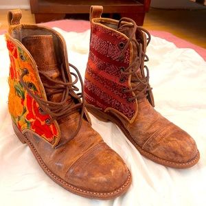 Custom Teysha leather boots with canvas detailing. Handmade in Guatemala!
